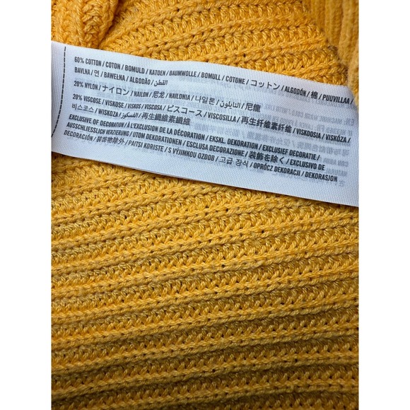 Modern Hollister Size Medium Mustard Yellow Ribbed Knit Crew Neck Sweater - Picture 8 of 8